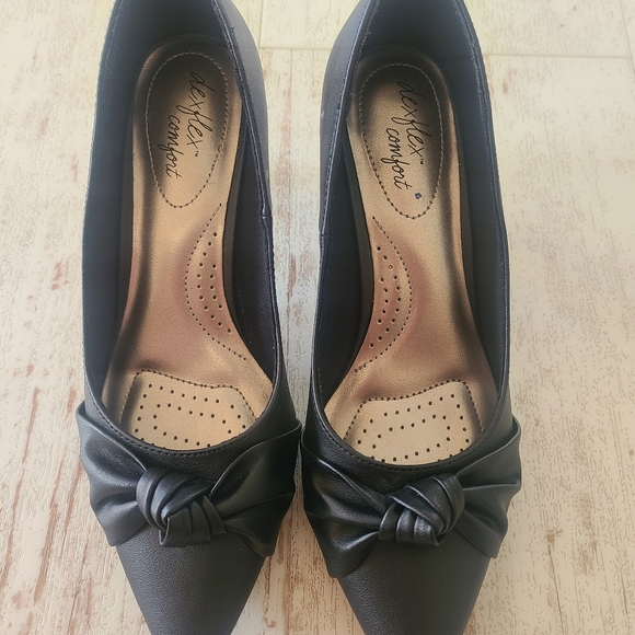 Shoes - Picture 4 of 5